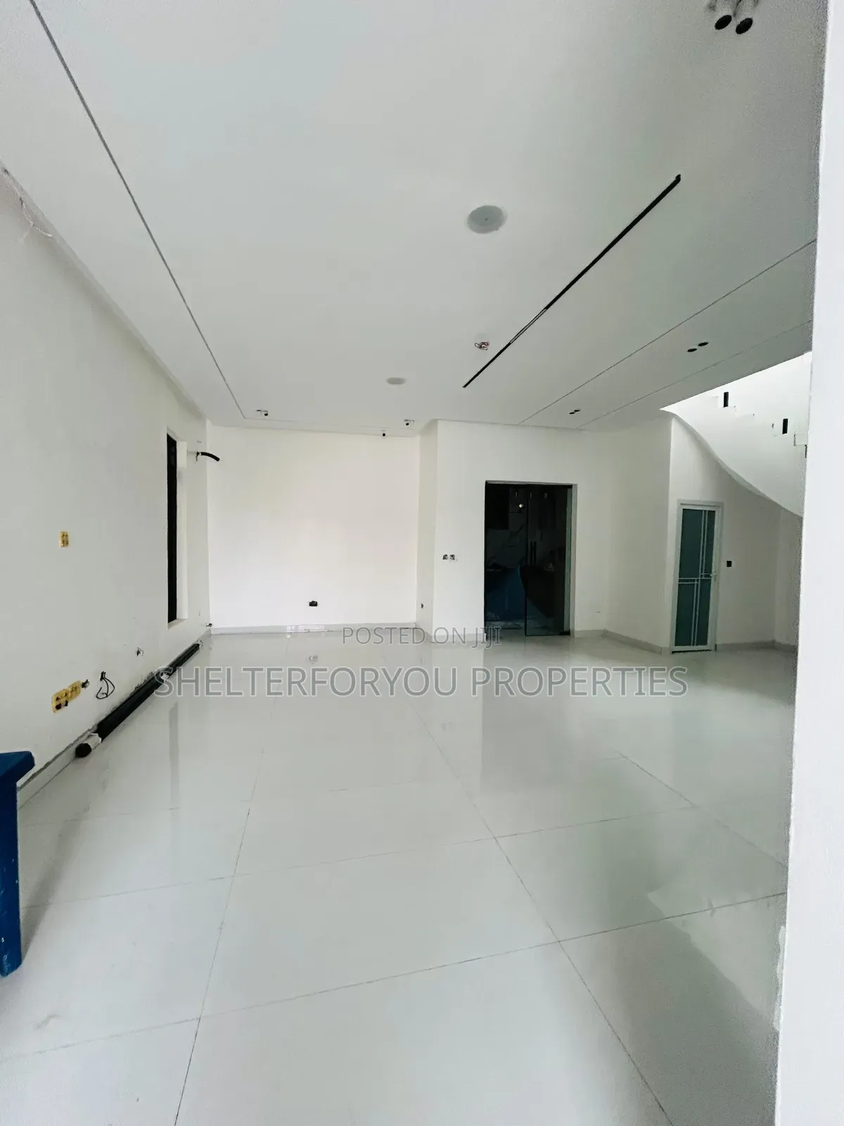 4bdrm Duplex in Off Lekki-Epe Expressway for sale