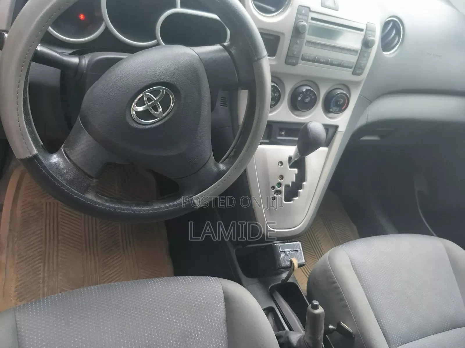 Toyota Matrix 2010 Silver