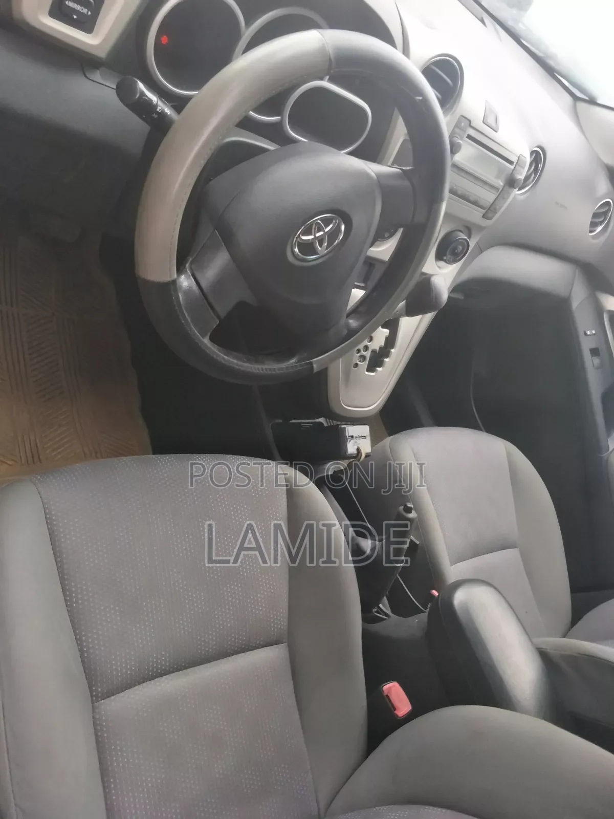 Toyota Matrix 2010 Silver