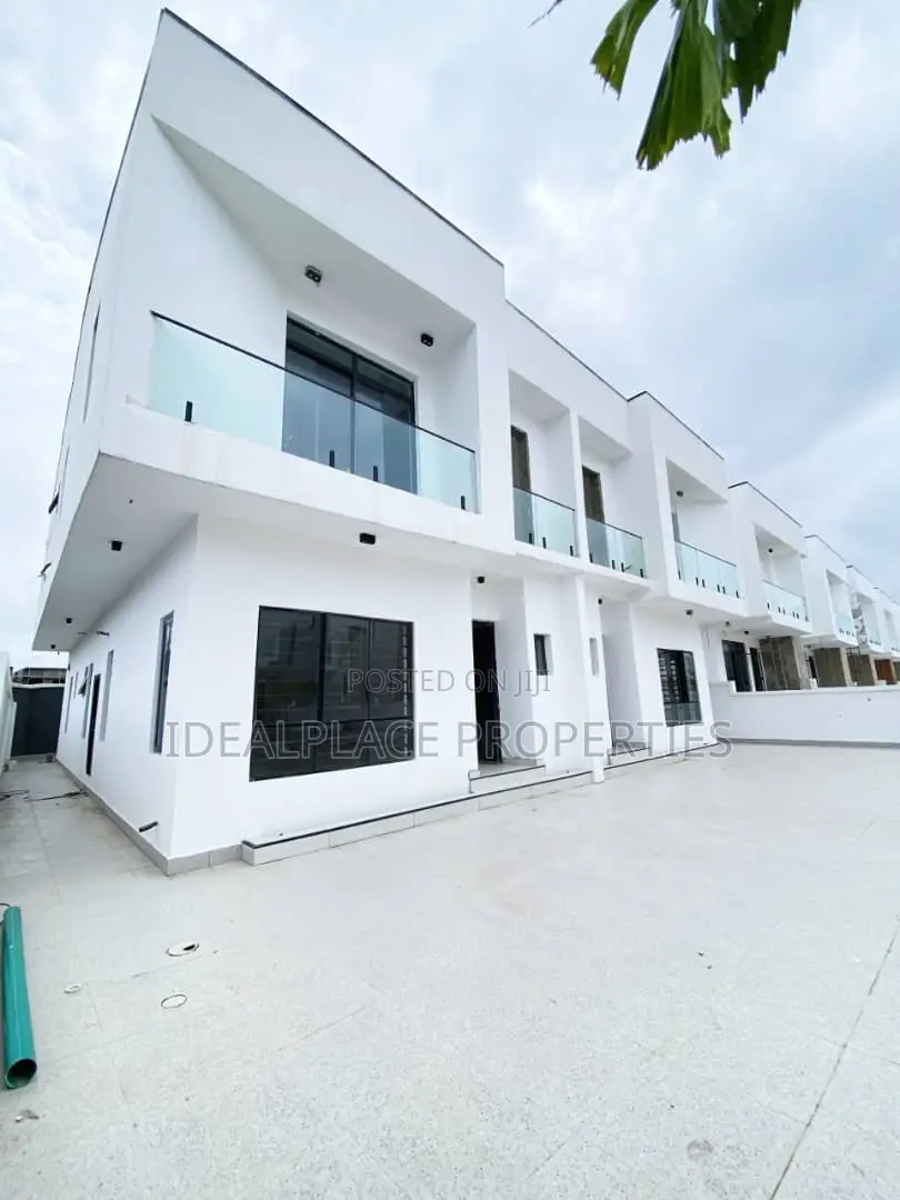 4bdrm Duplex in Lekki for sale
