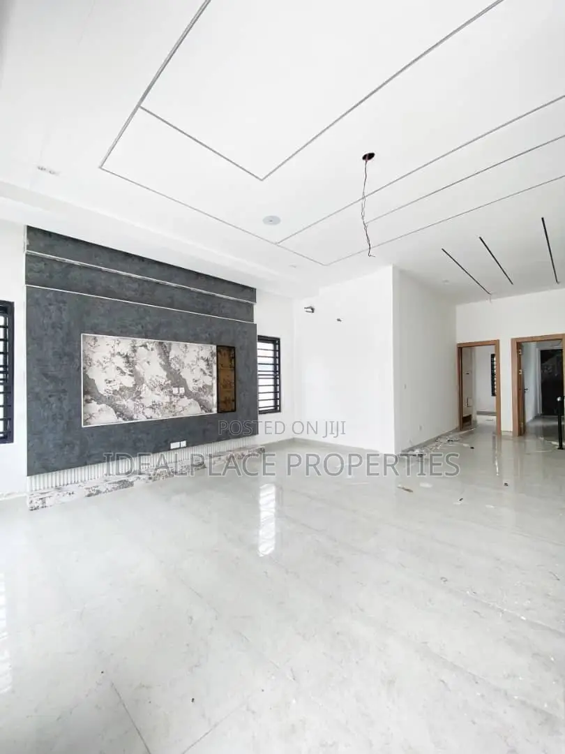 4bdrm Duplex in Lekki for sale