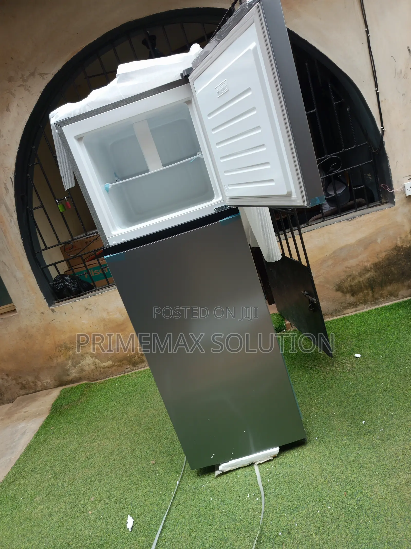 295 Litres of Pure Convenience – Hisense 306DR Fridge