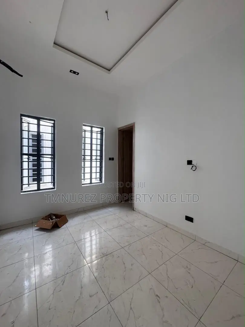 4bdrm Duplex in Lekki Phase 2 for rent