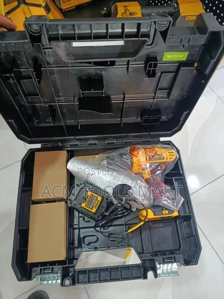 DeWalt DCD771D2T 18V XR Cordles Drill Driver Kit – 2 X 2.0Ah Batteries