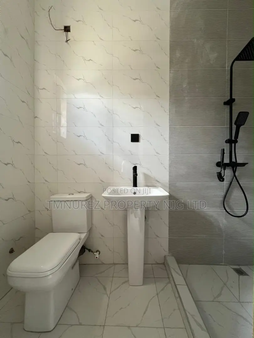 2bdrm Apartment in Abraham Adesanya Estate for rent