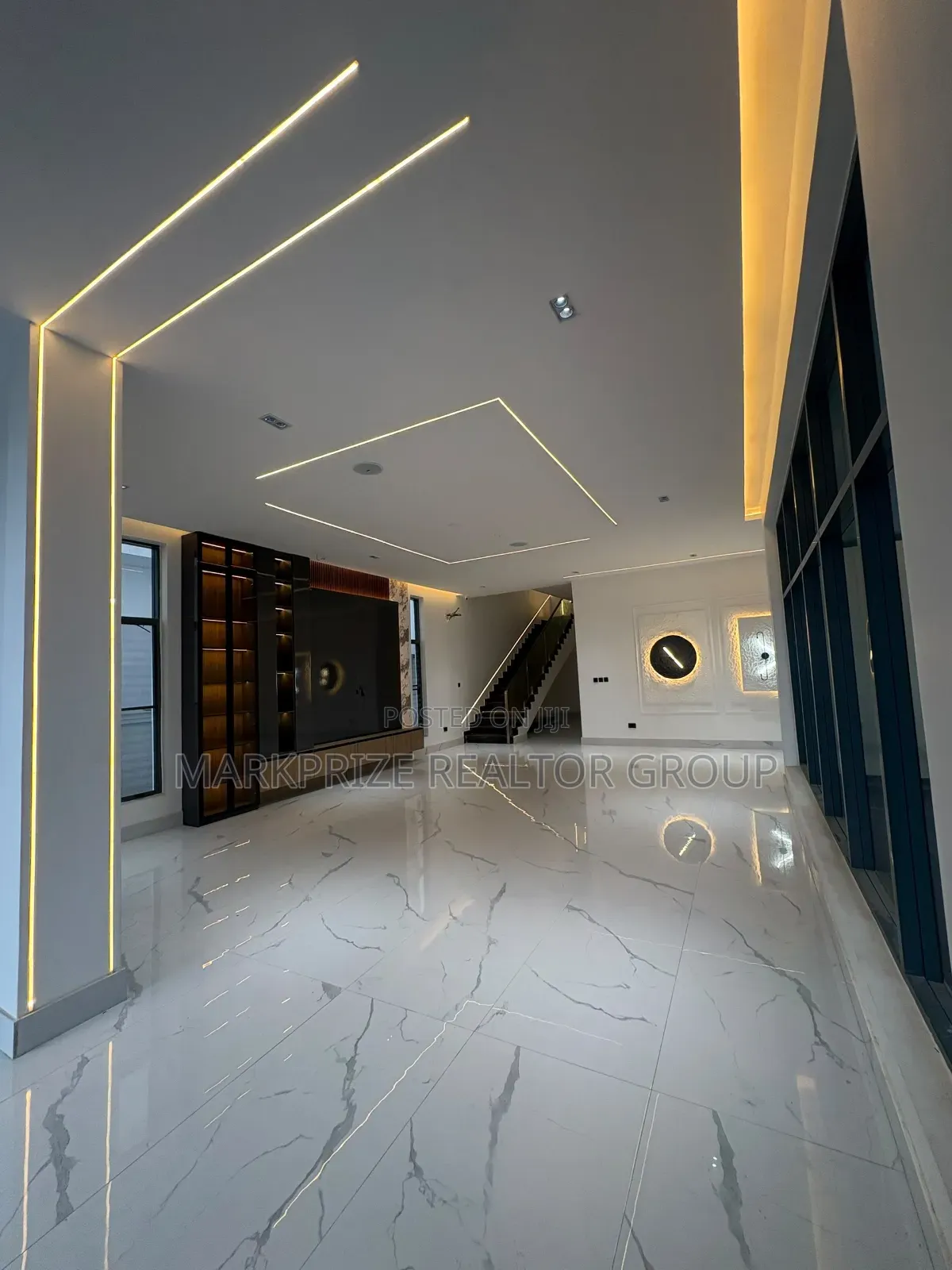5bdrm Duplex in Lekki County Homes, Ikota for sale