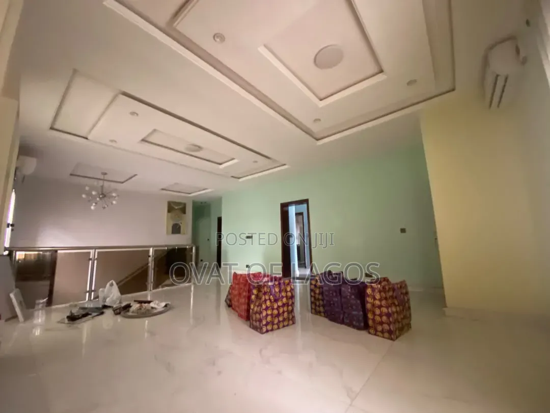 4bdrm Duplex in Ikota for rent