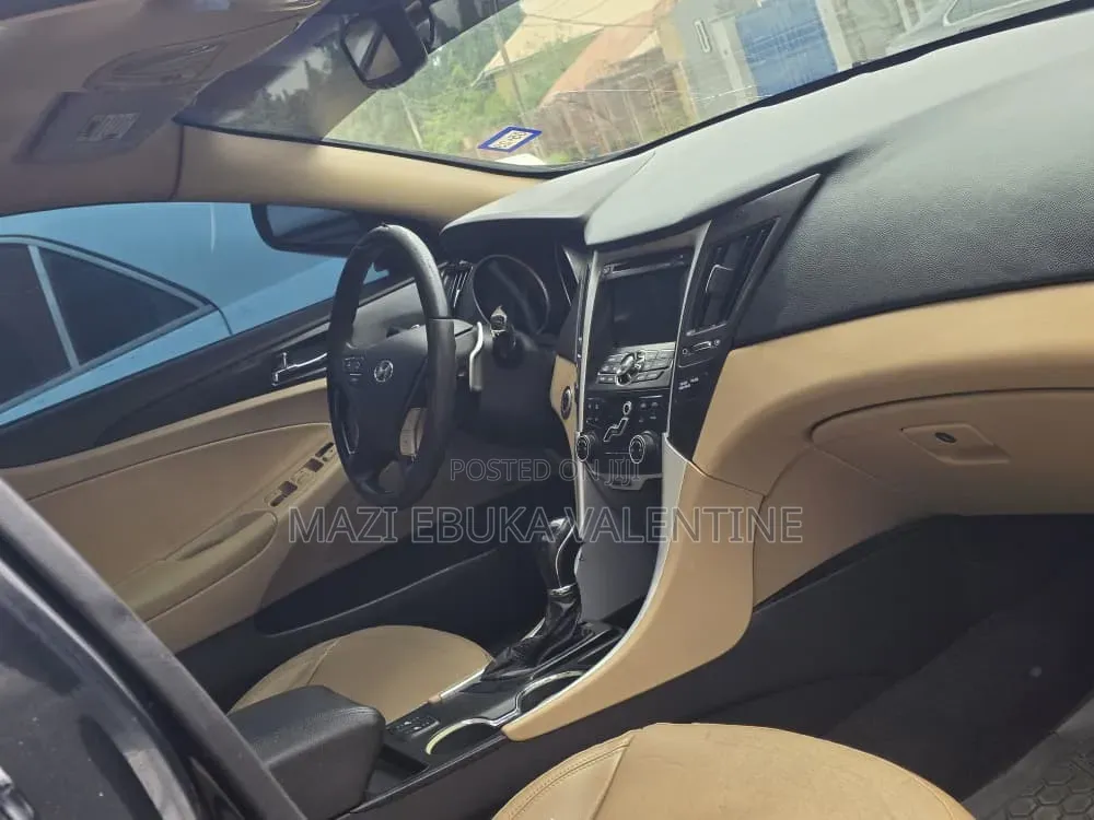 Hyundai Sonata 2013 Black