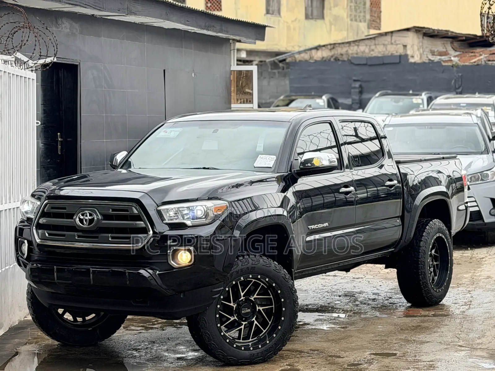 Toyota Tacoma 4dr Double Cab 2016 Black