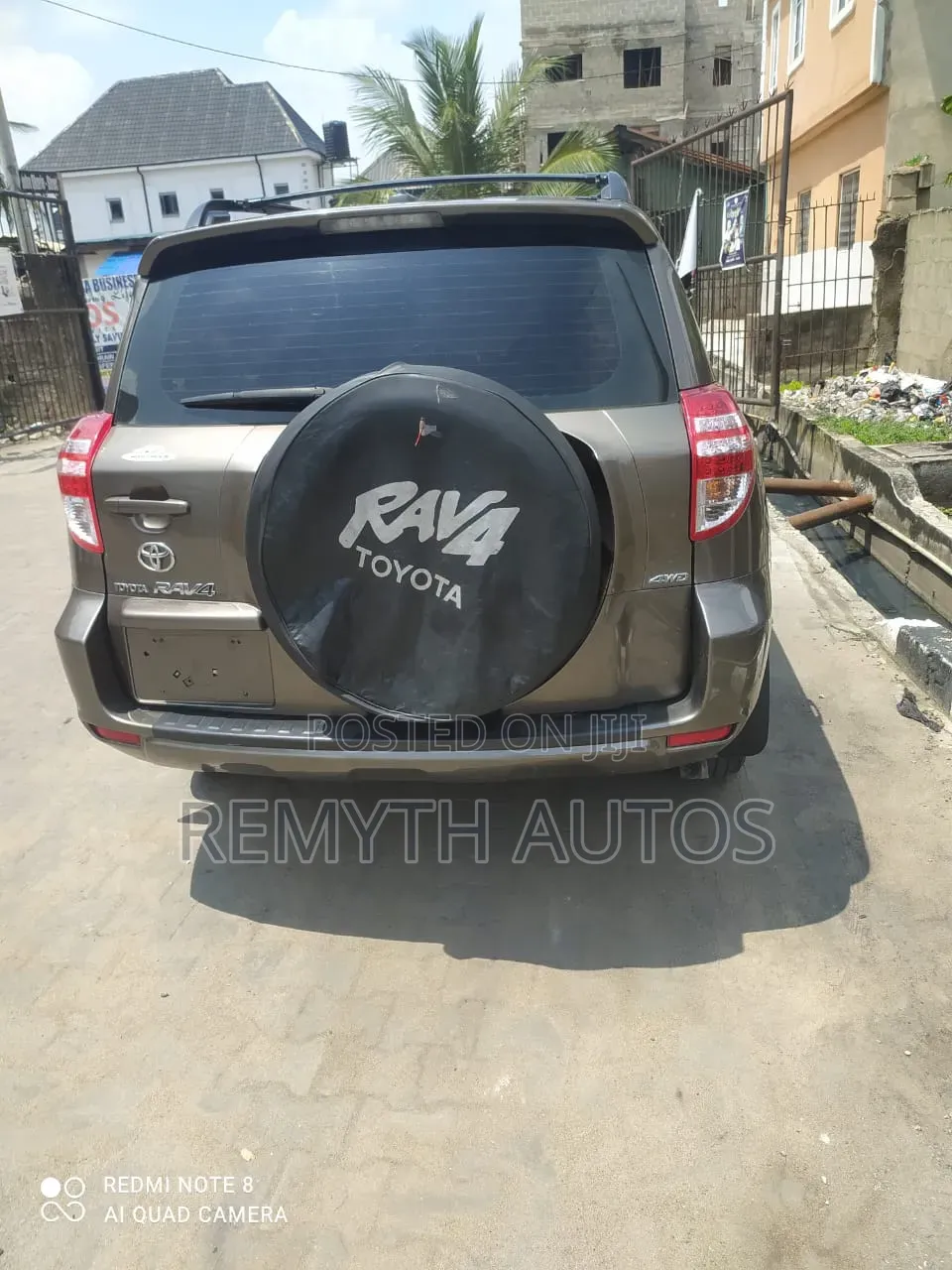 Toyota RAV4 2010 Brown