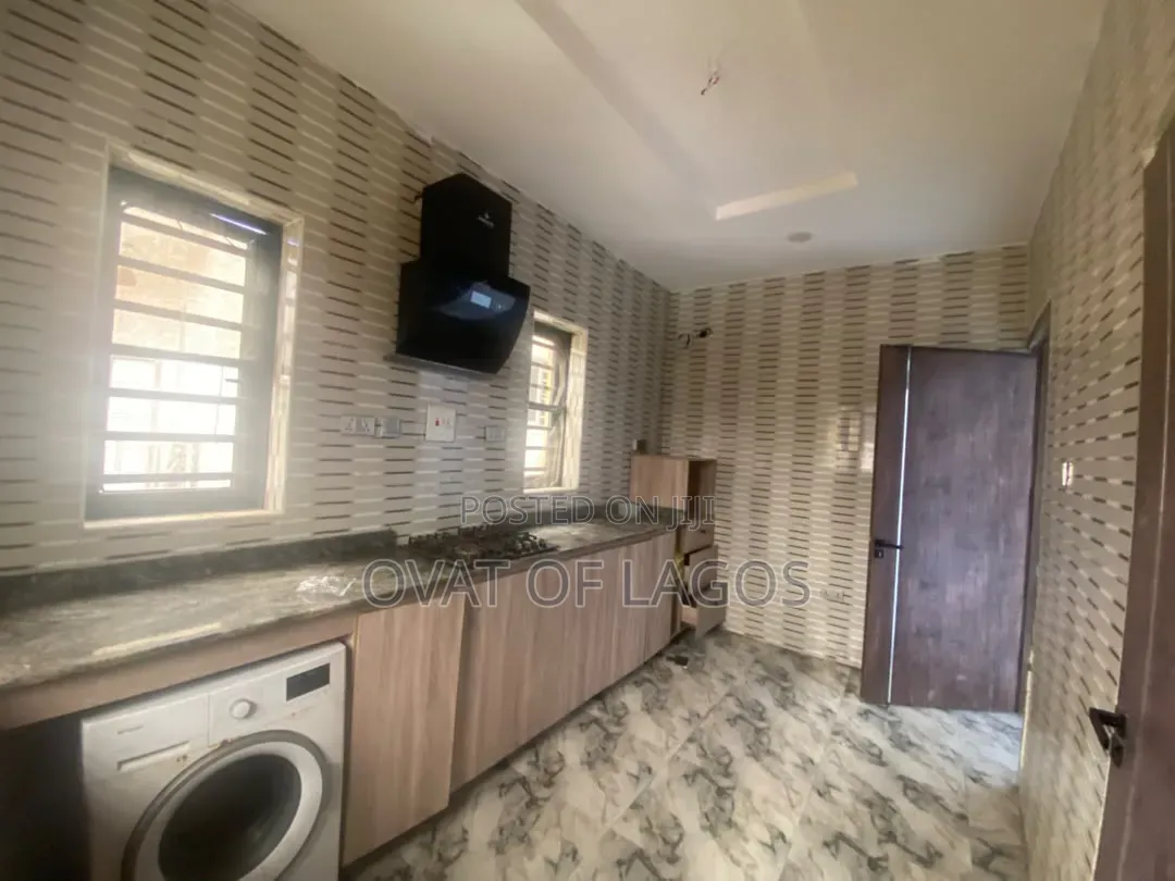 3bdrm Duplex in Lekki Conservative for rent