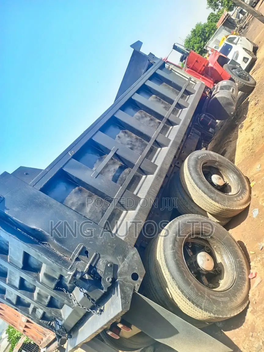 Mack Tipper