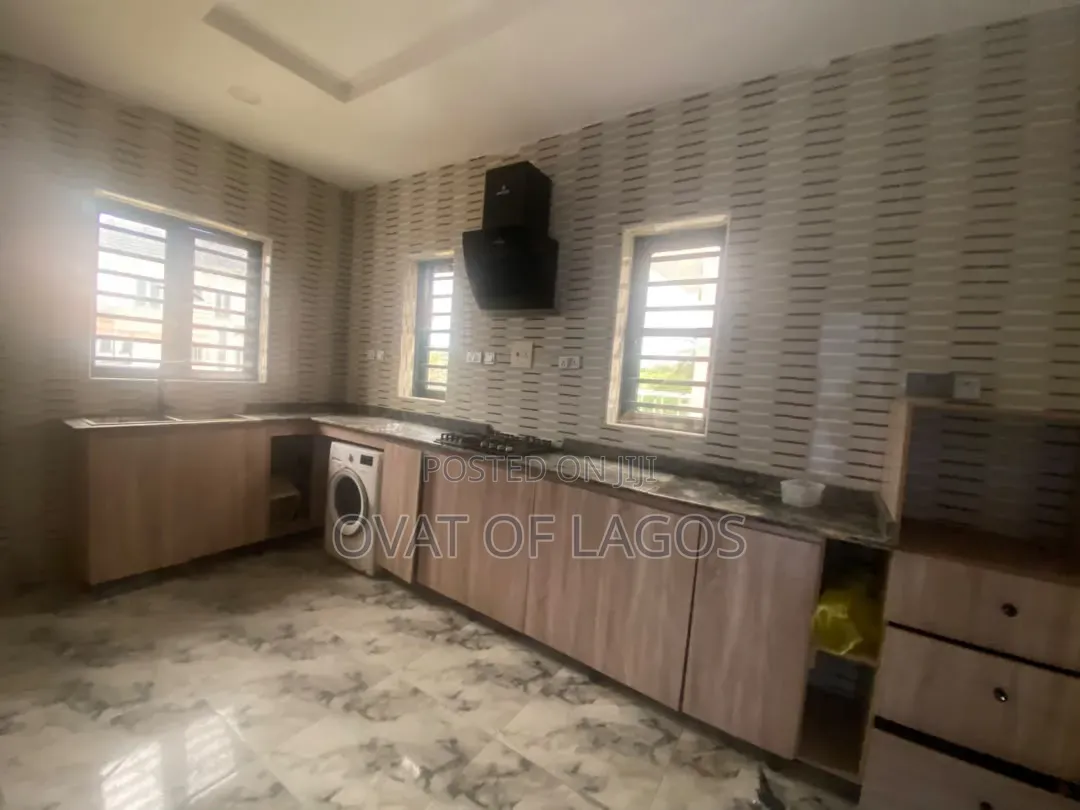 3bdrm Duplex in Lekki Conservative for rent