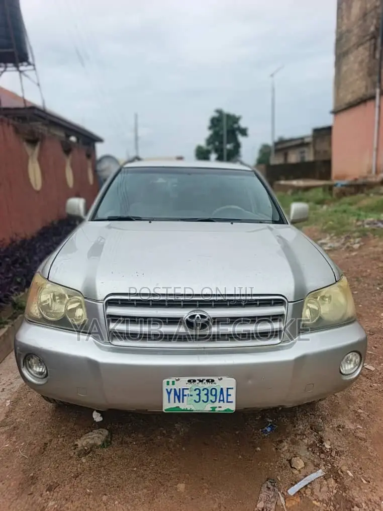 Toyota Highlander 2004 Silver