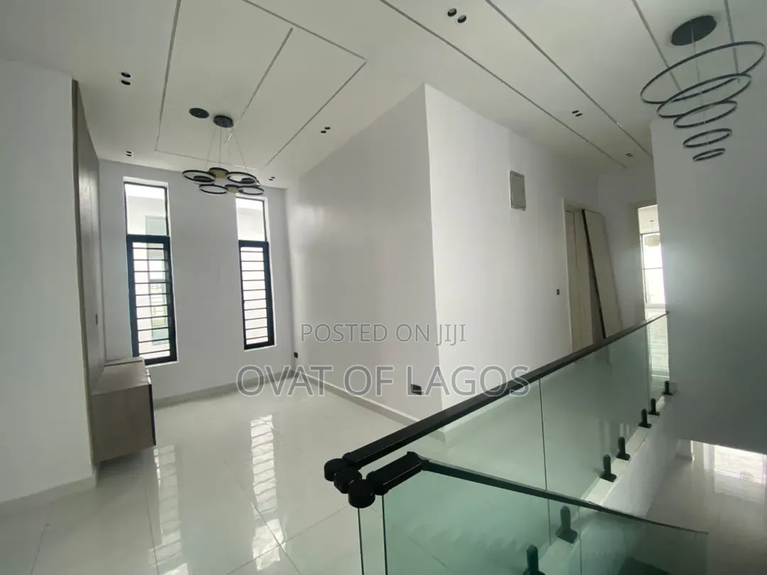 5bdrm Duplex in Orchid, Lekki Expressway for sale