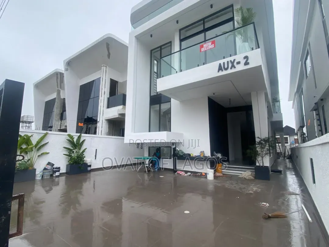 5bdrm Duplex in Orchid, Lekki Expressway for sale