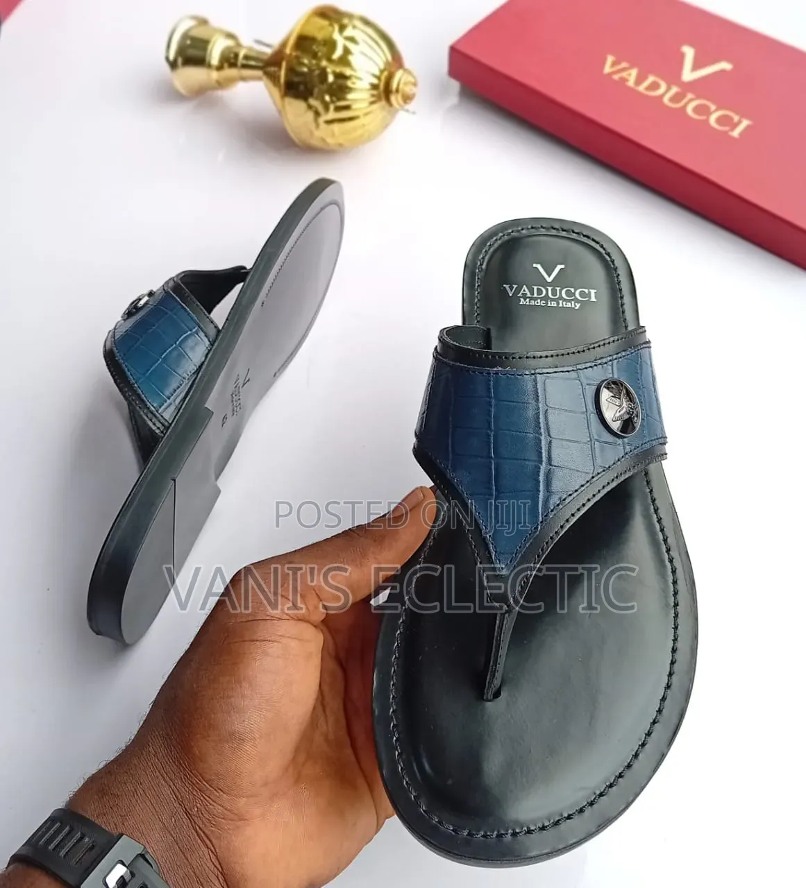 Vaducci Palm Slippers