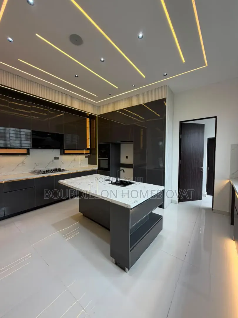 5bdrm Duplex in Lekki Palm City for sale
