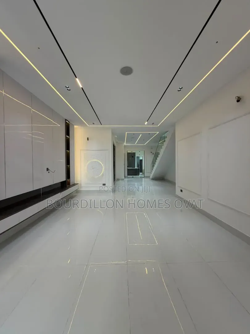 5bdrm Duplex in Lekki Palm City for sale