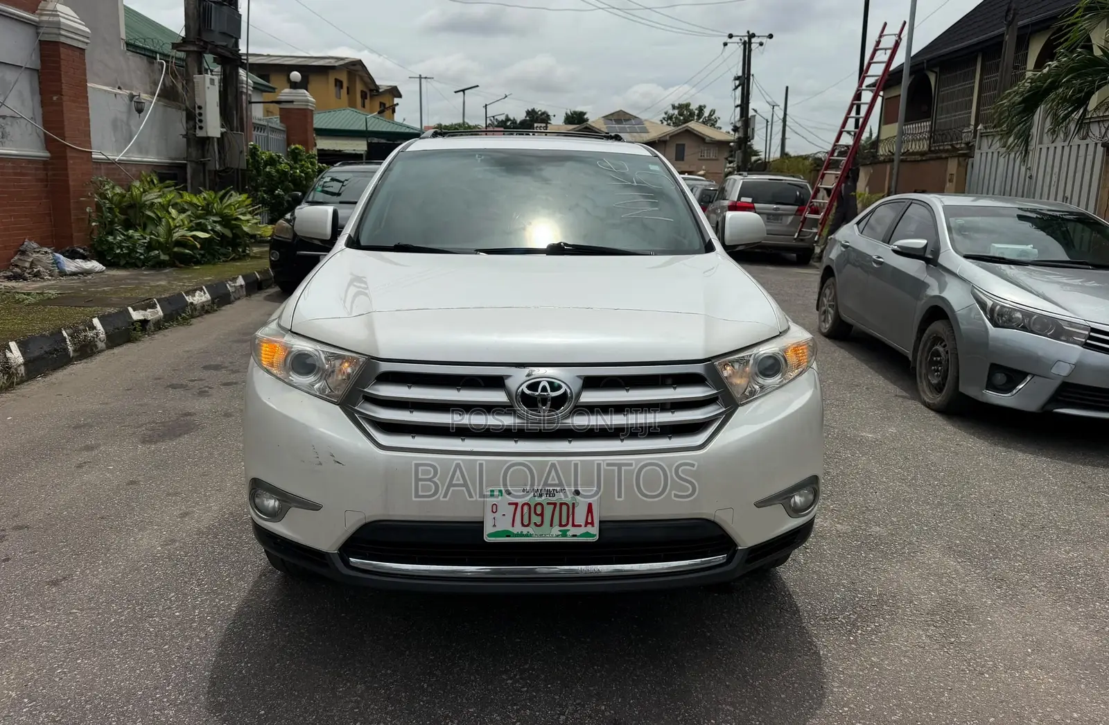 Toyota Highlander Limited 2012 White