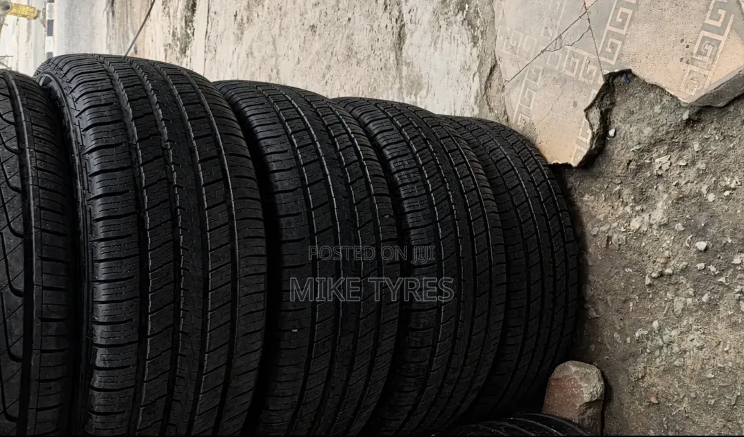 Brand New Falken 235/60r17
