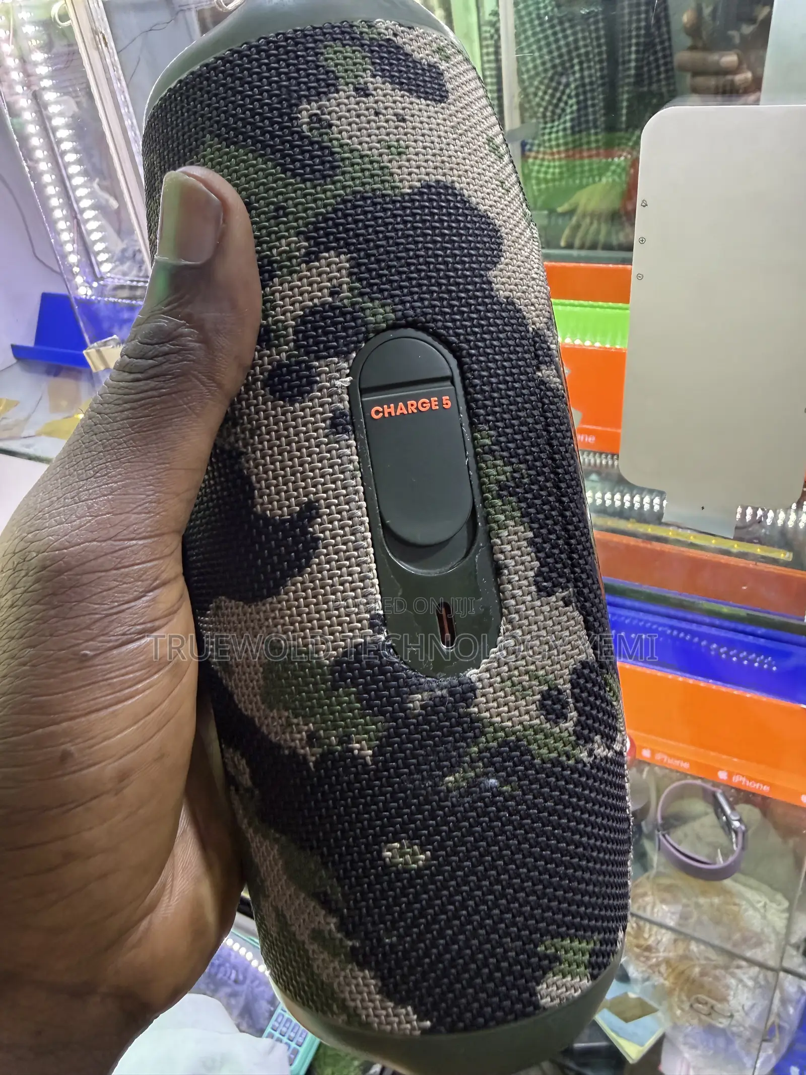 JBL Charge 5 With a Good Sound