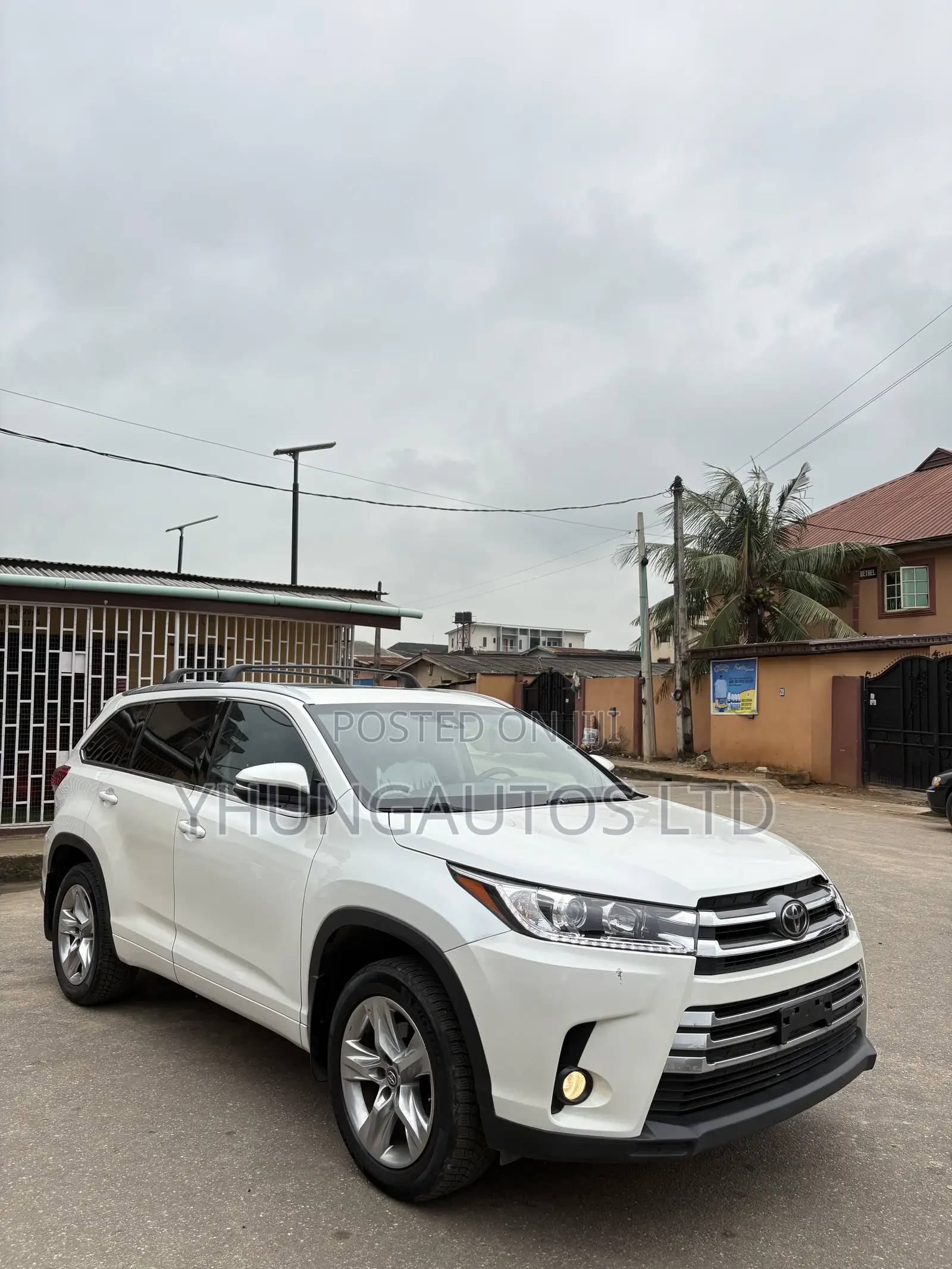 Toyota Highlander Limited 4x4 V6 (3.5L 6cyl 8A) 2017 White