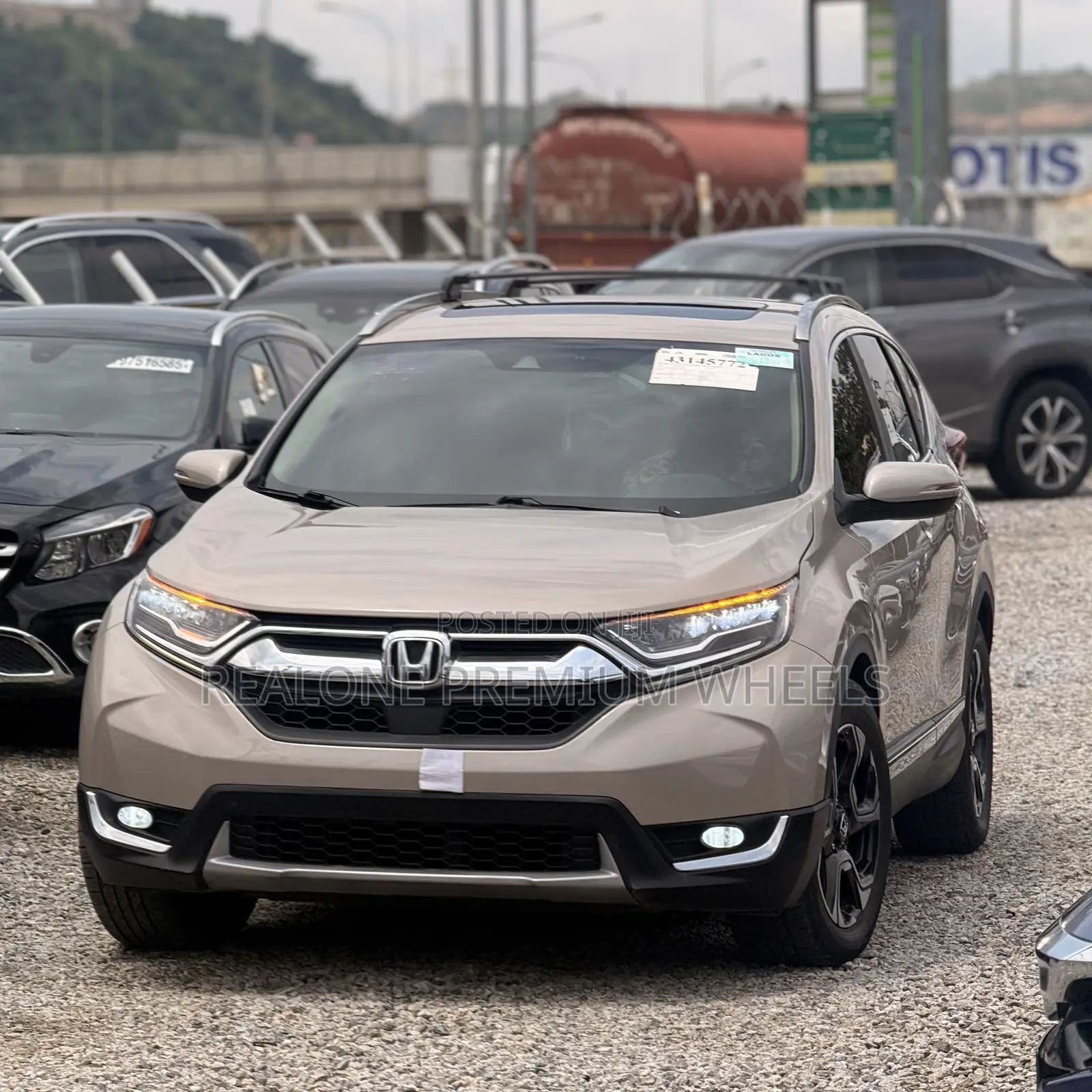 Honda CR-V Touring AWD 2018 Gold