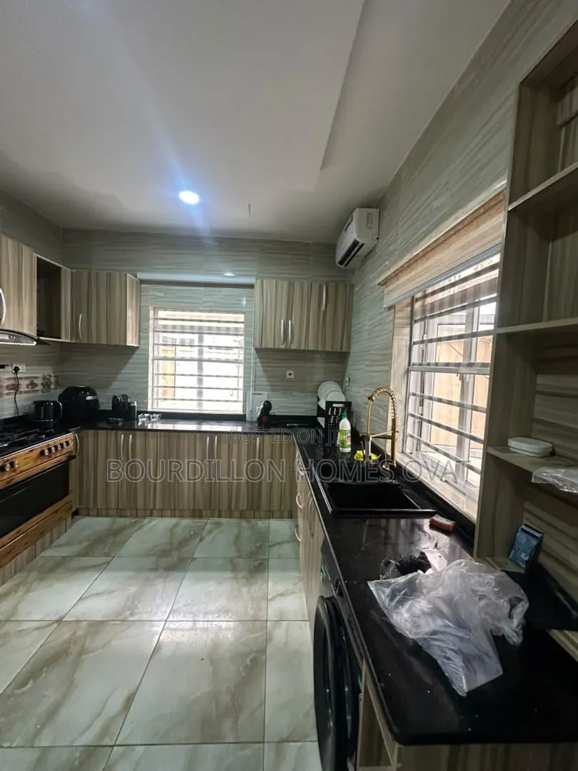 Furnished 3bdrm Apartment in Ikota Gra Lekki for rent