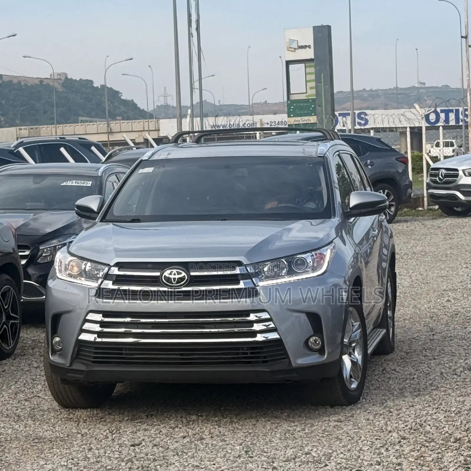 Toyota Highlander Limited V6 4x4 (3.5L 6cyl 6A) 2016 Silver