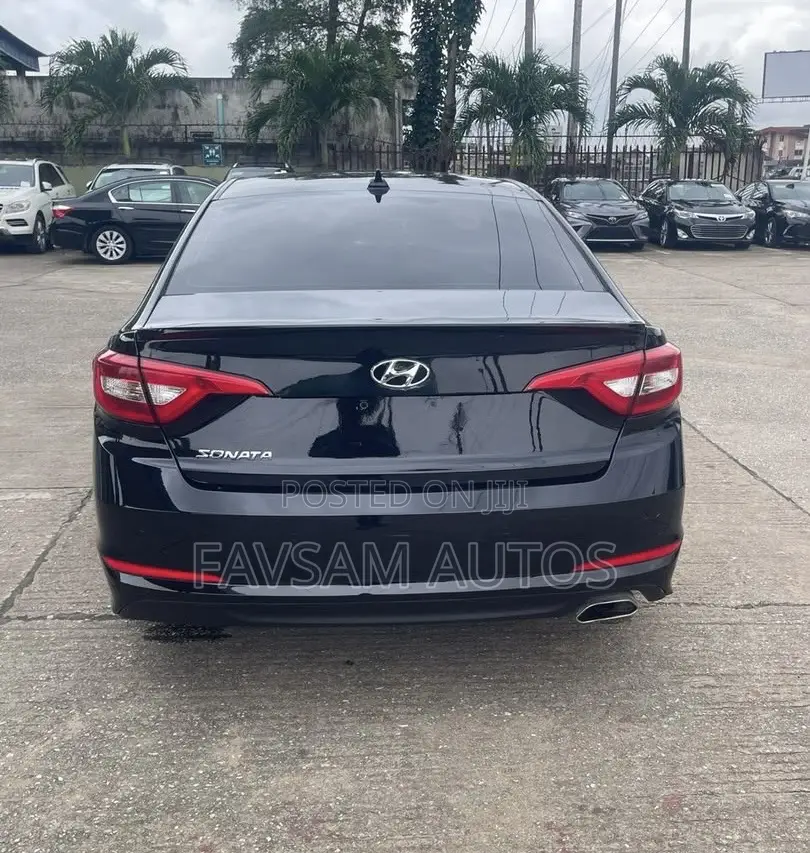 Hyundai Santa Fe 2015 Black