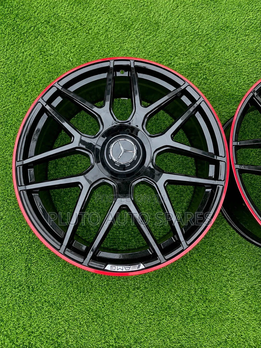 Upgrade Your G-Wagon With 22" AMG Alloy Rims!
