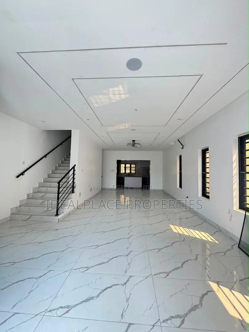 4bdrm Duplex in Ogudu GRA for sale