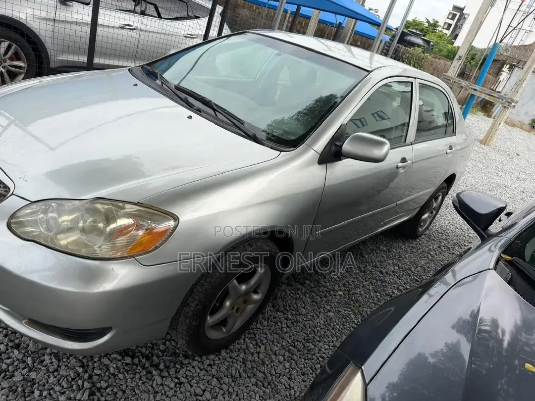 Toyota Corolla 2005 Gray