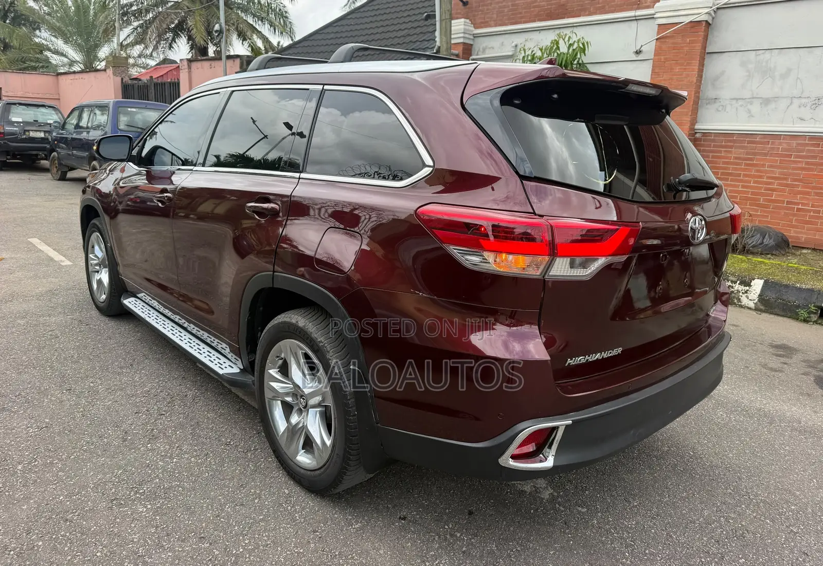 Toyota Highlander Limited 4x4 V6 (3.5L 6cyl 8A) 2017 Burgundy