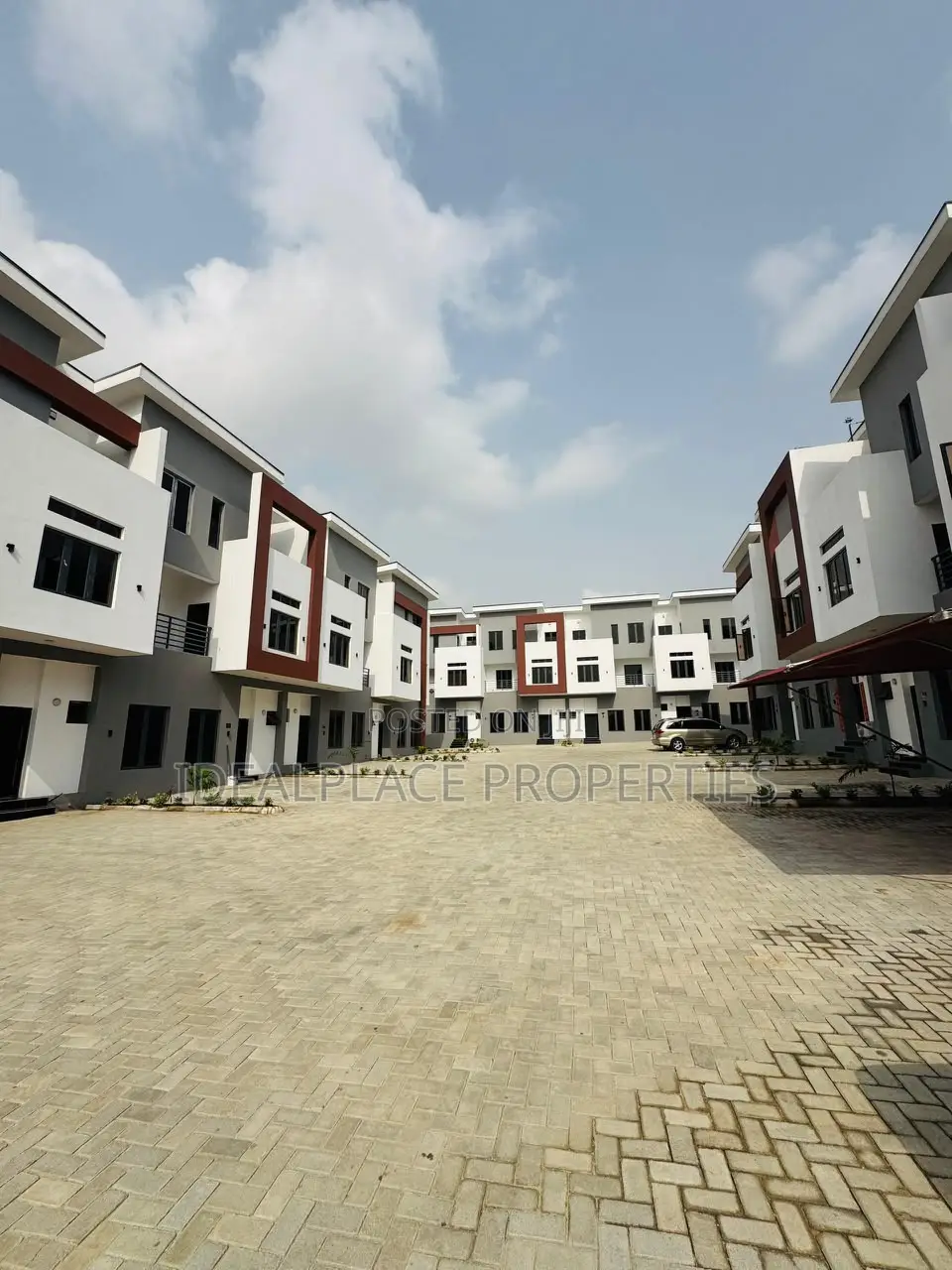 4bdrm Townhouse/Terrace in Oregun for sale