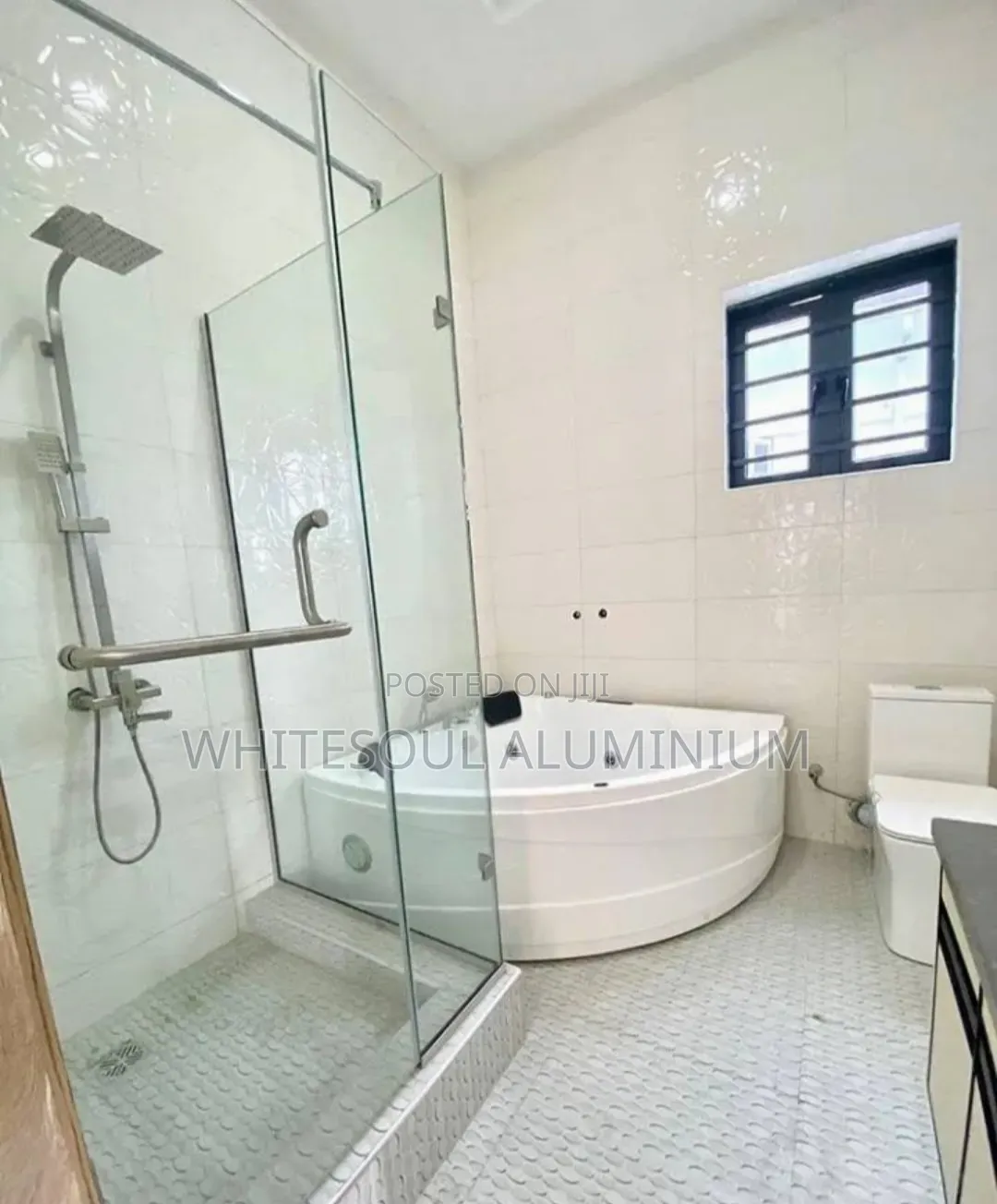 Frameless 10mm Toughened Glass Shower Cubicle Enclosure
