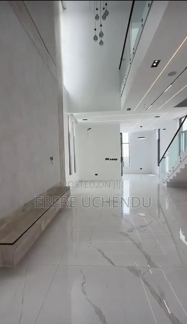 5bdrm Duplex in Osapa London for sale