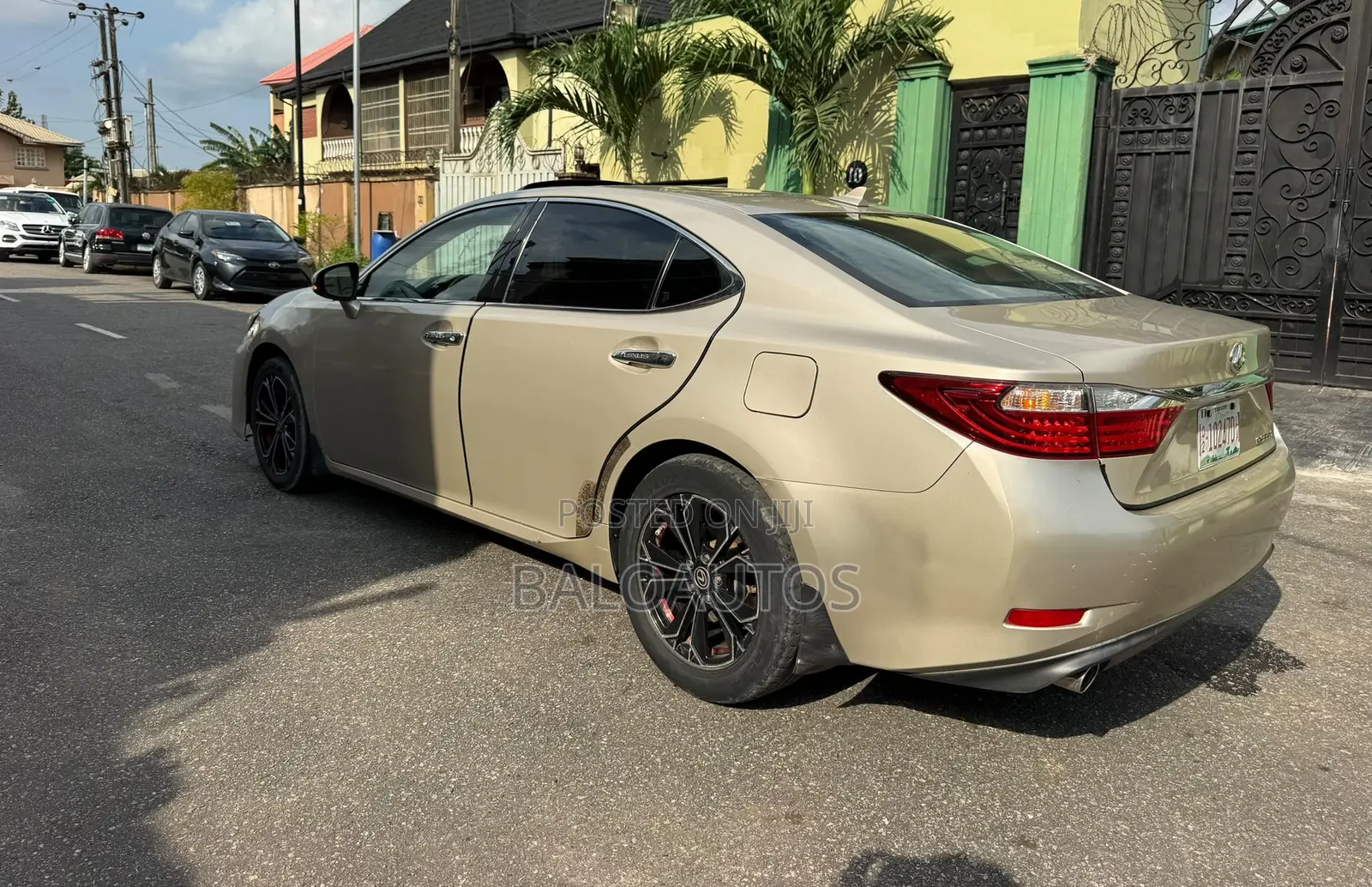 Lexus ES 350 FWD 2013 Gold