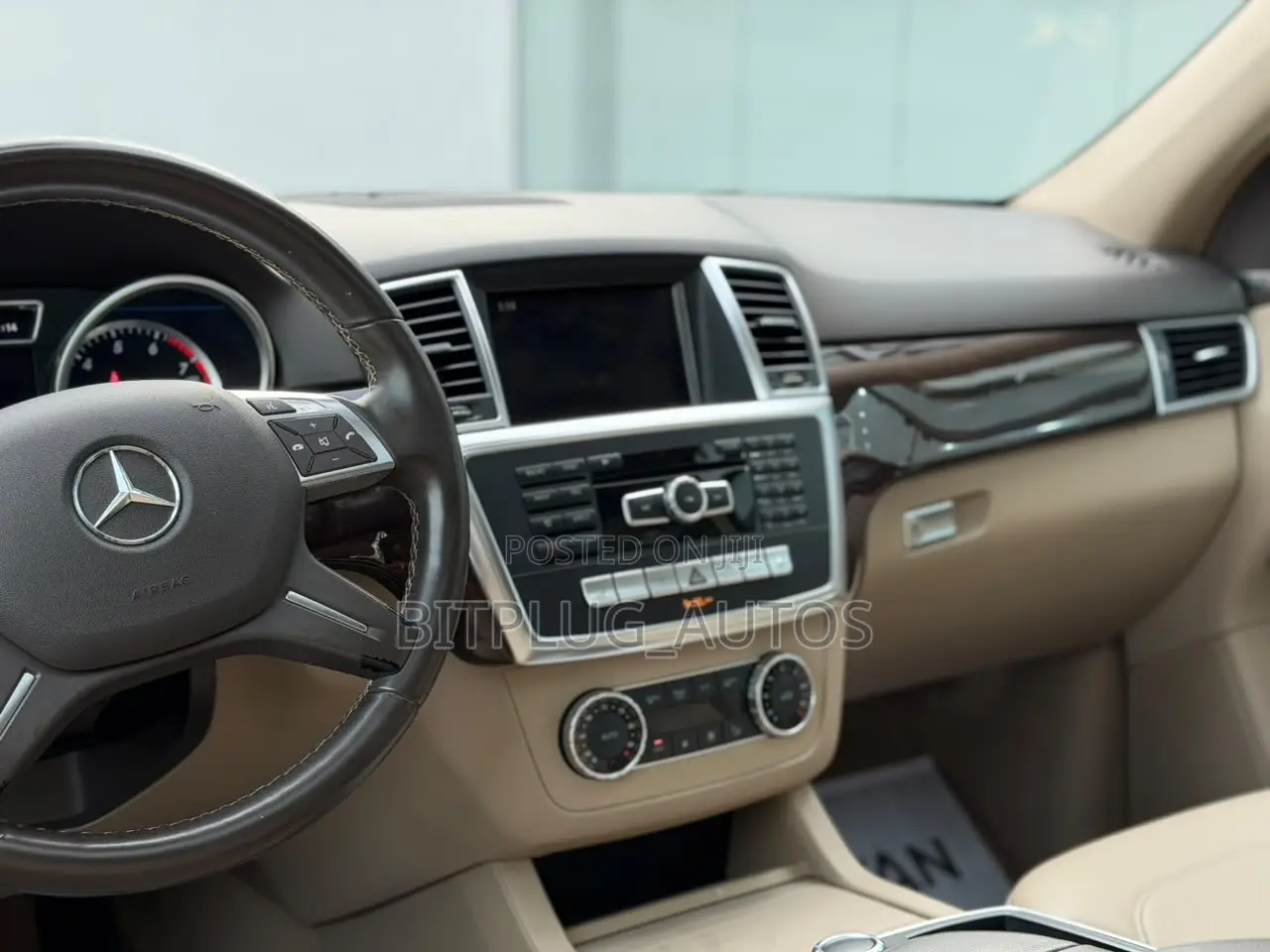Mercedes-Benz M Class ML350 4MATIC 4dr SUV AWD (3.5L 6cyl 7A) 2014