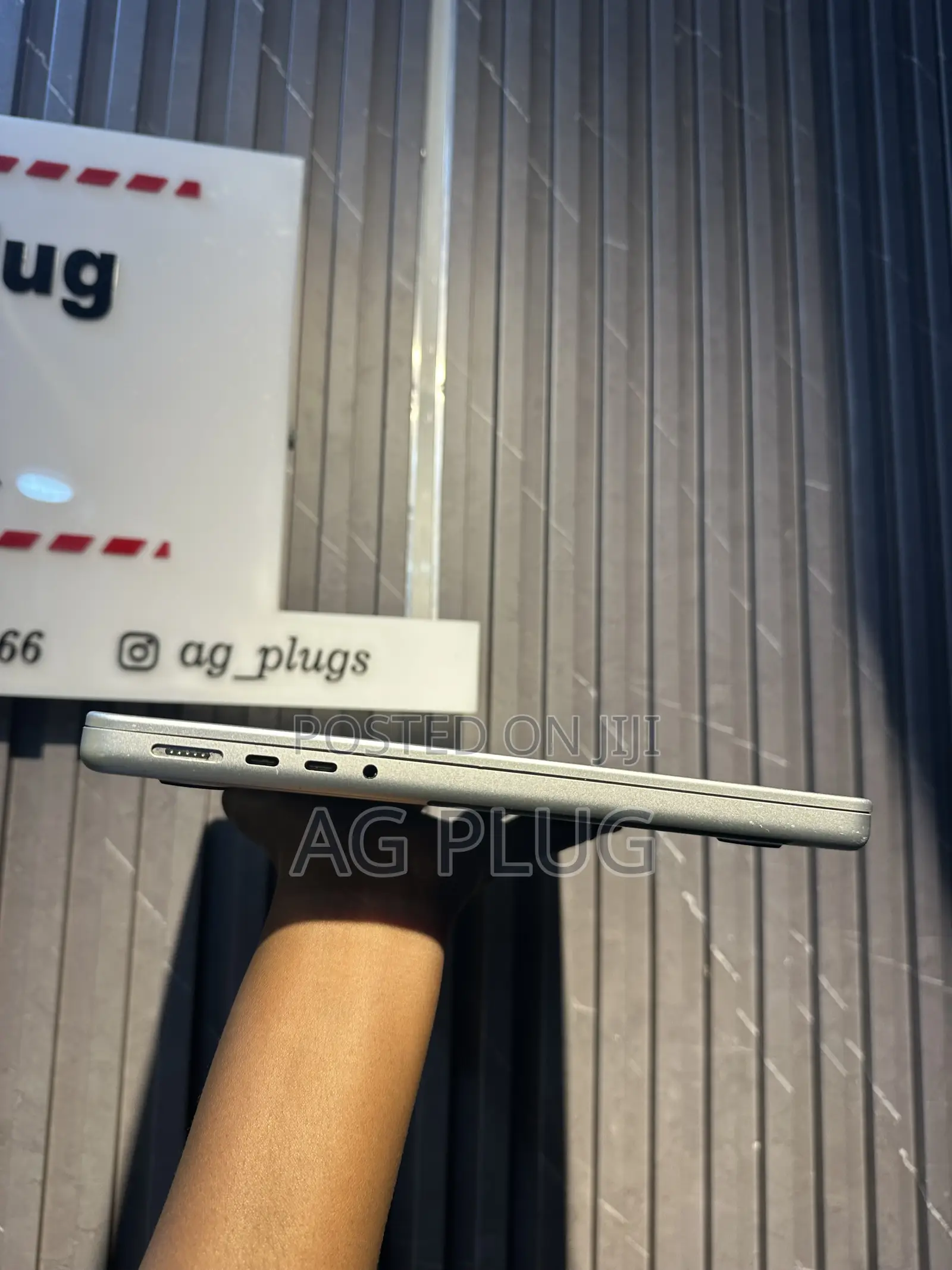 Laptop Apple MacBook Pro 2023 M3 8GB Apple M3 SSD 1T