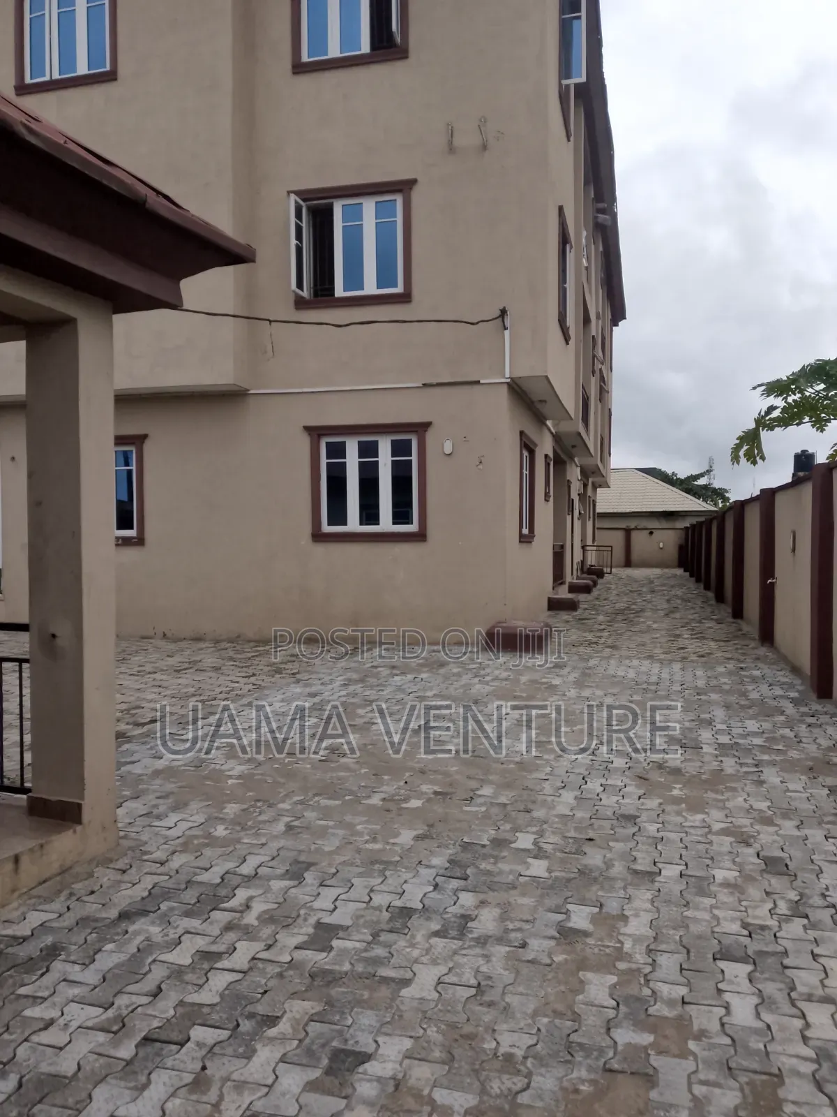 2bdrm Block of Flats in Eleko for rent