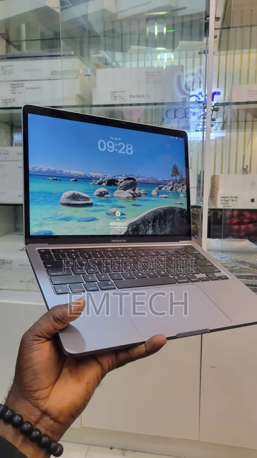 Laptop Apple MacBook Pro 2020 M1 16GB Apple M1 SSD 256GB