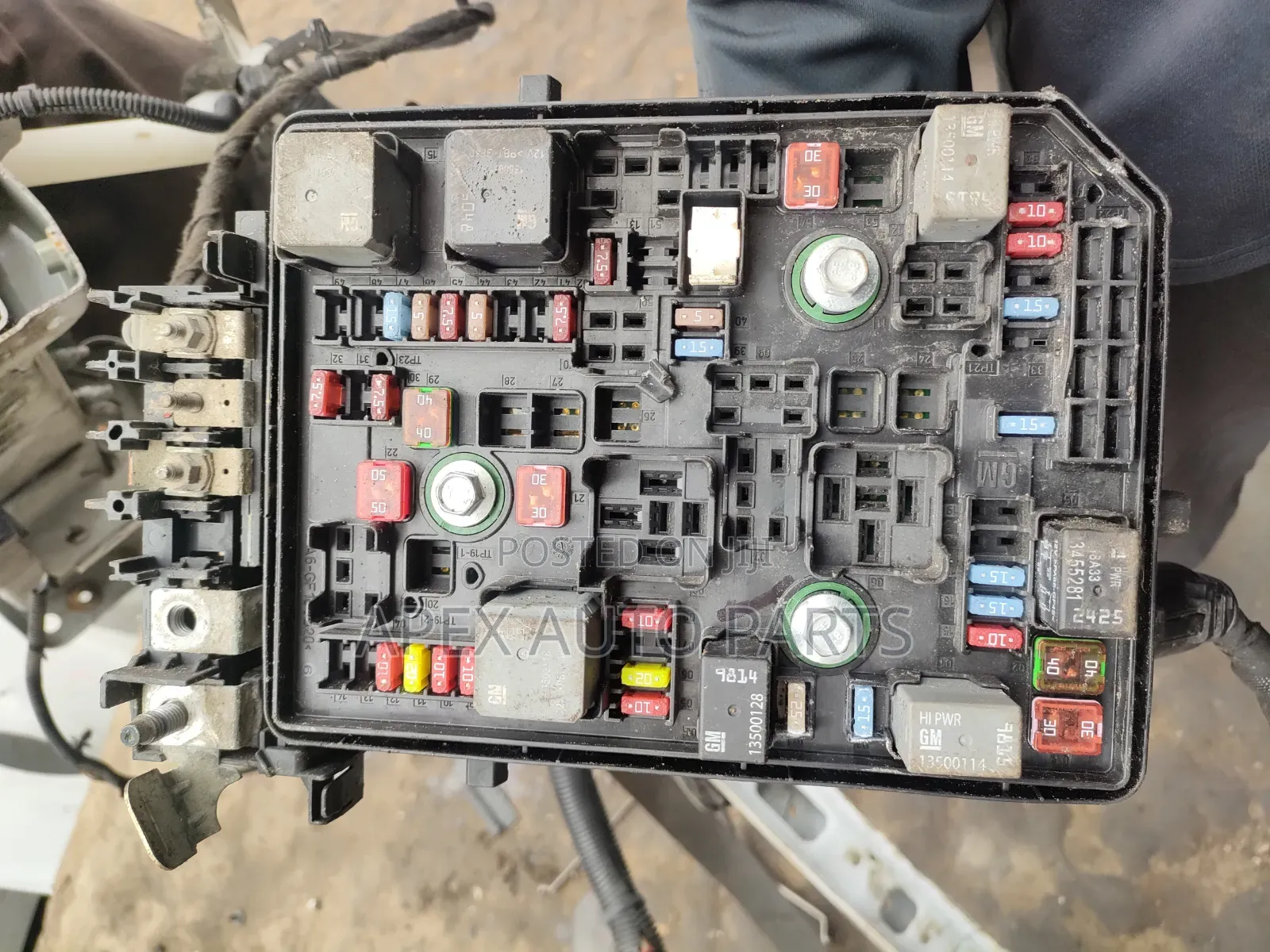 Clean Tokunbo Complete Fuse Box for Chevrolet Cruze 20017–2018