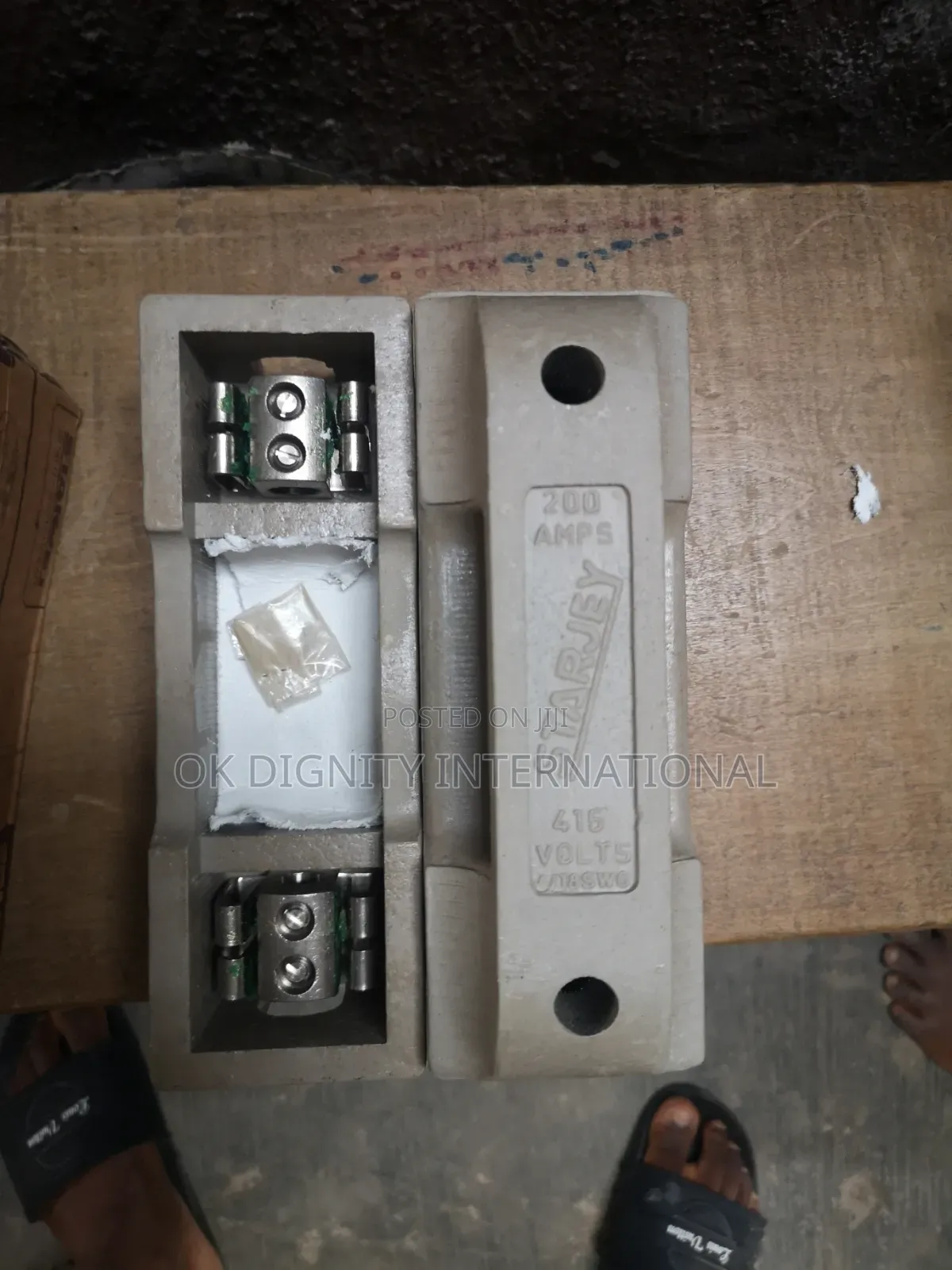 200A 415V Ceramic Cut-Out Fuse Base – Heavy Duty