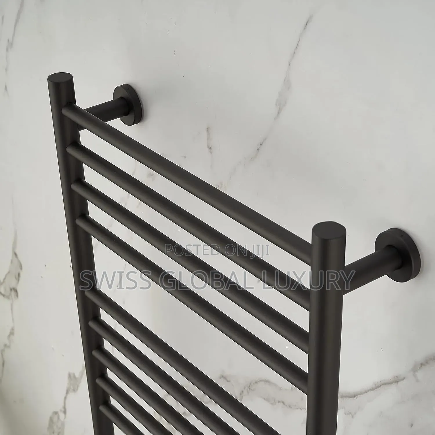 High Grade Electric Towel Hetar, Also Available in Different Colors