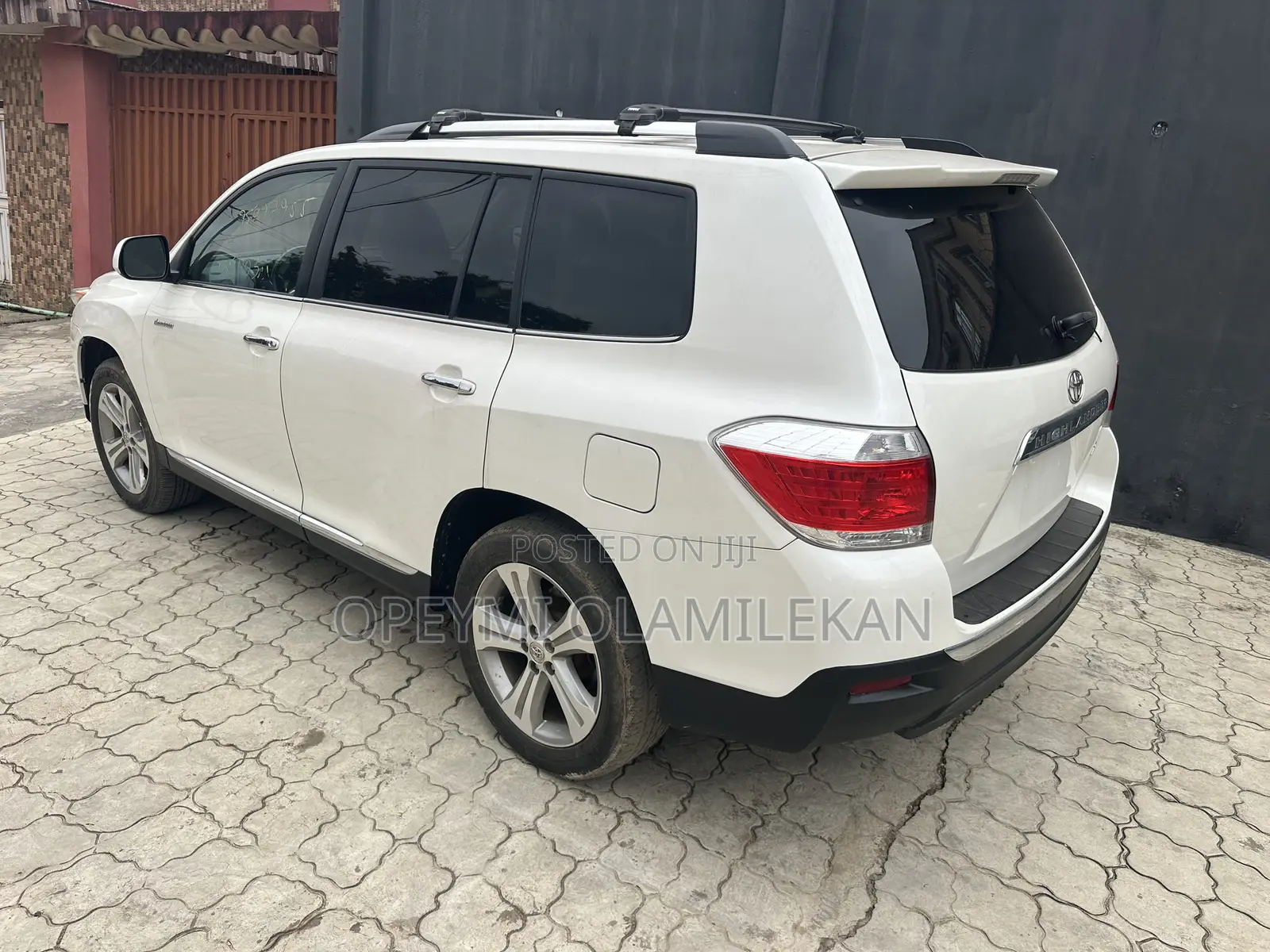 Toyota Highlander Limited 3.5l 4WD 2013 White
