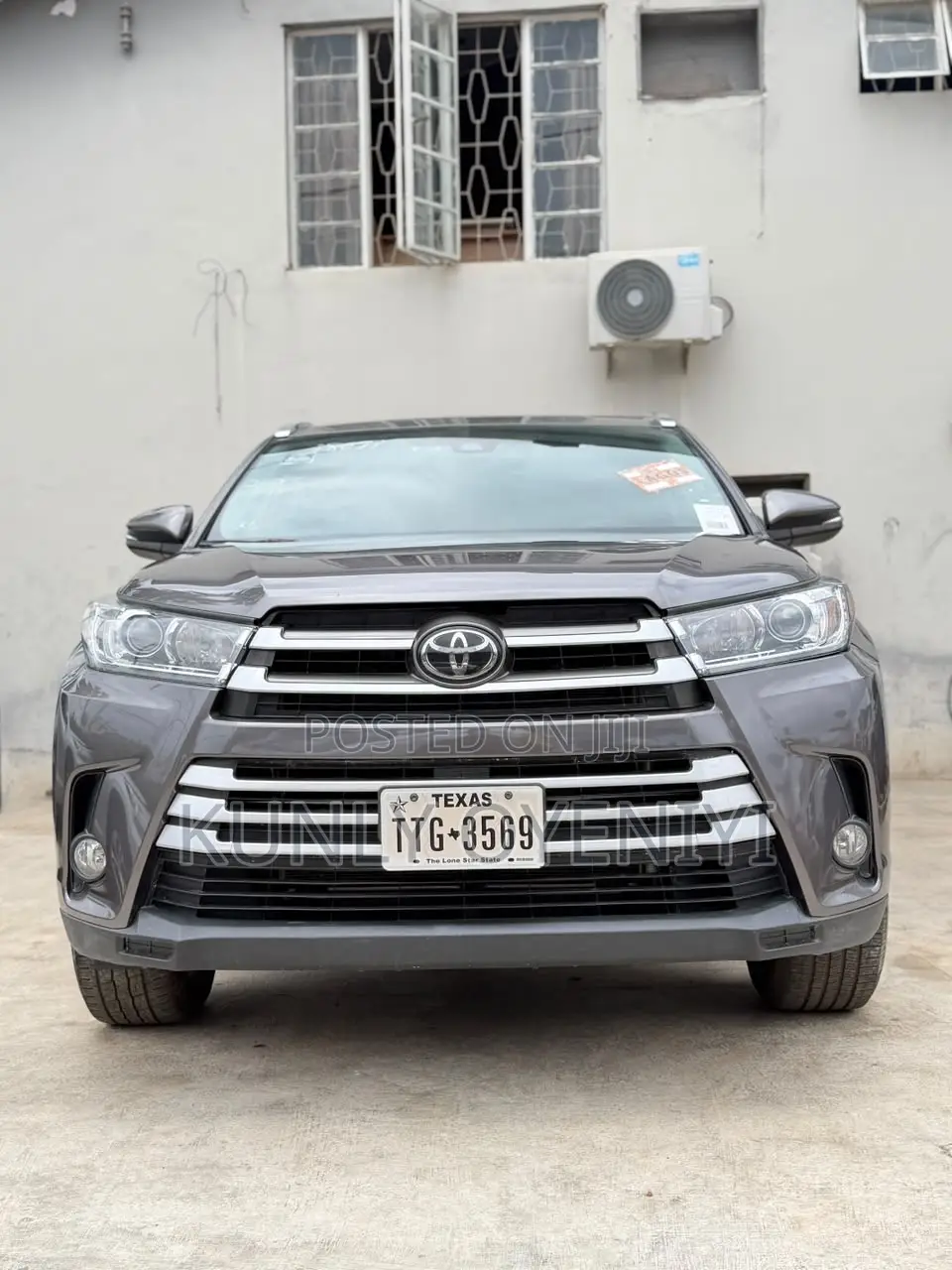 Toyota Highlander XLE 2019 Gray