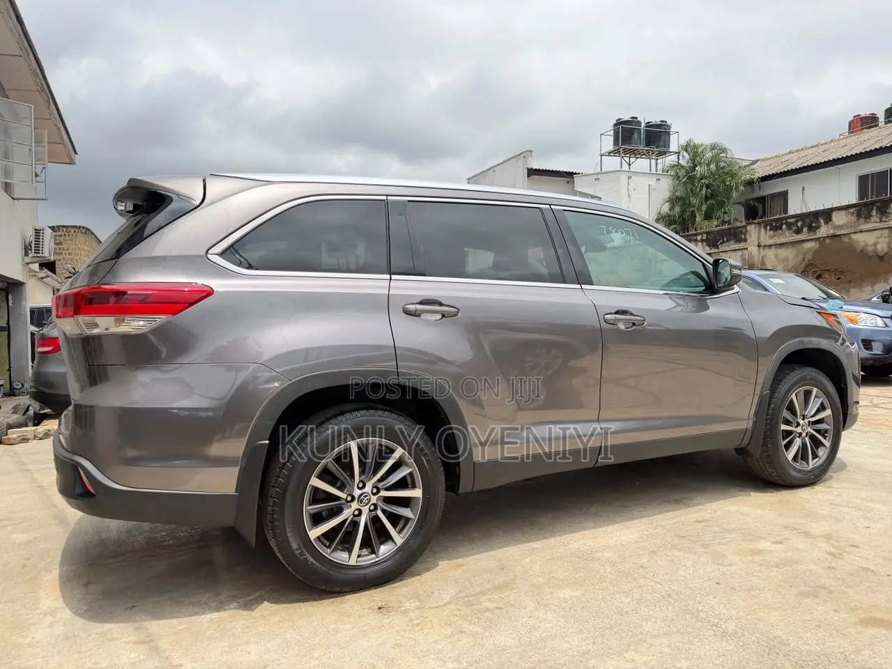 Toyota Highlander XLE 2019 Gray