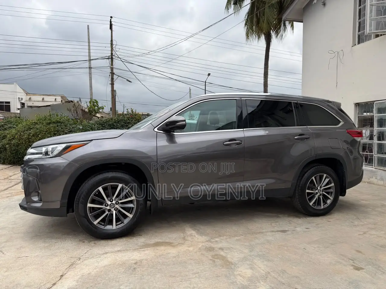 Toyota Highlander XLE 2019 Gray